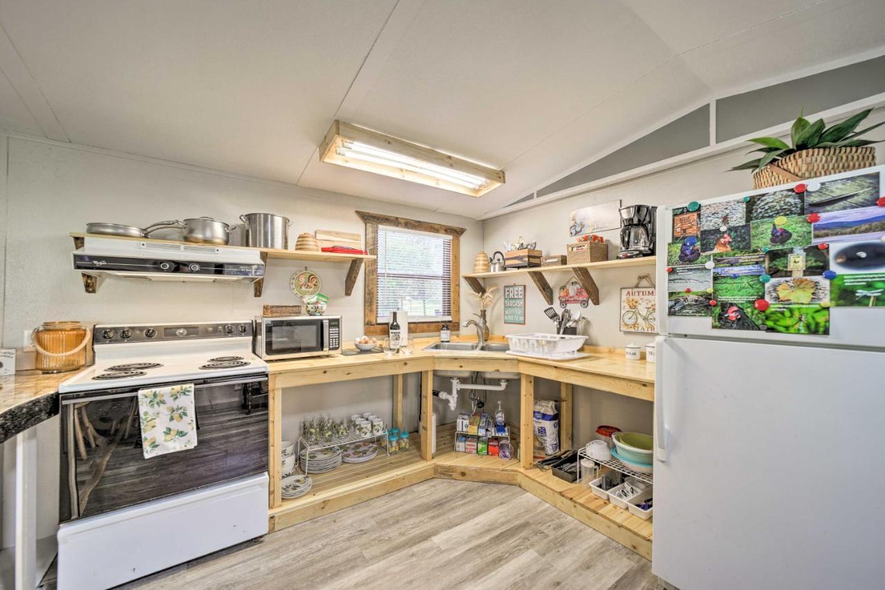 Smoky Mountain Vacation Rental With Hot Tub And Kayaks Whittier Dış mekan fotoğraf