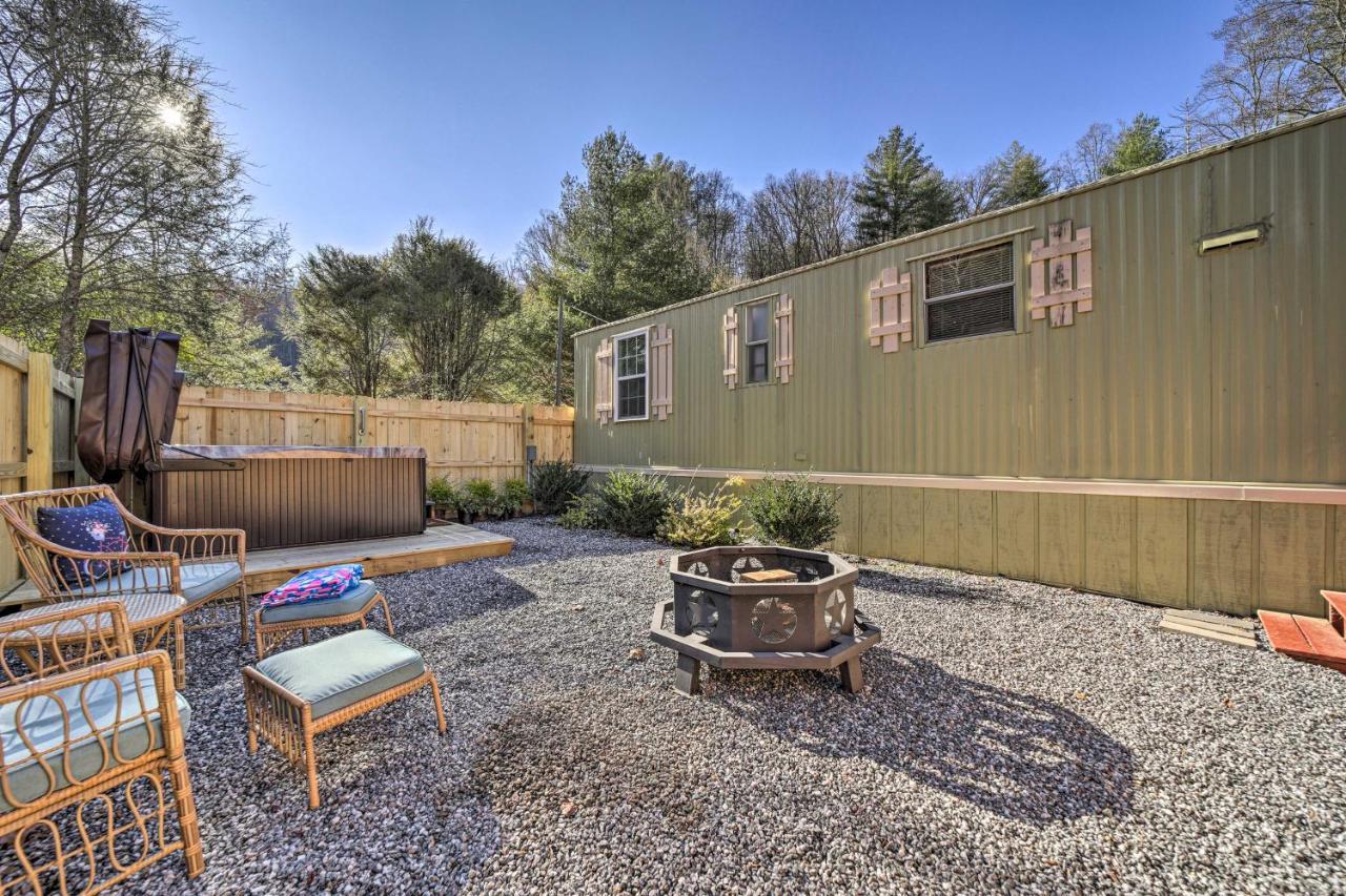 Smoky Mountain Vacation Rental With Hot Tub And Kayaks Whittier Dış mekan fotoğraf