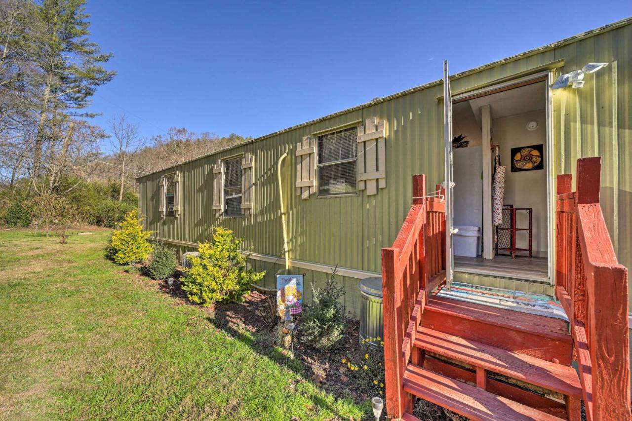 Smoky Mountain Vacation Rental With Hot Tub And Kayaks Whittier Dış mekan fotoğraf